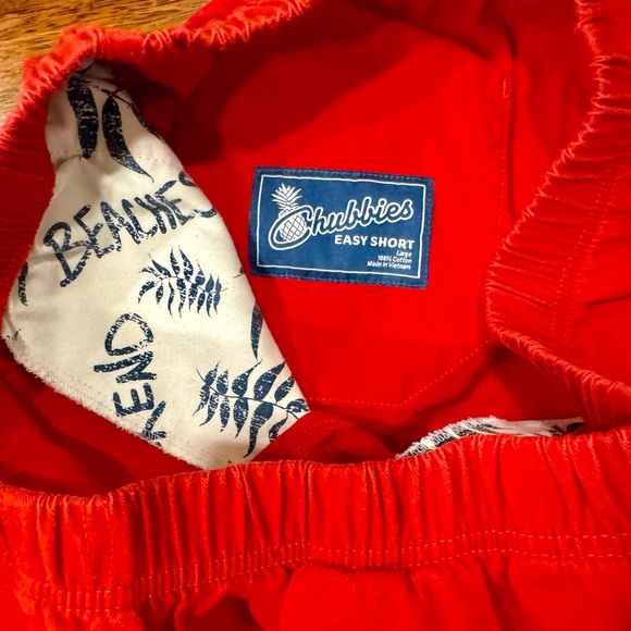 Chubbies size large easy short true red EUC - Picture 3 of 5